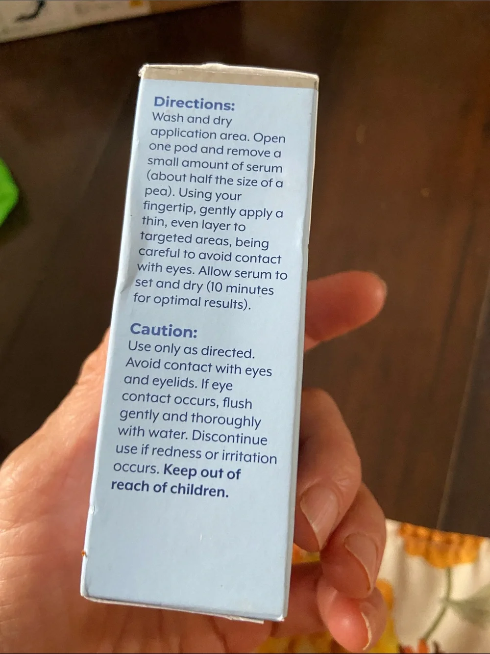 Rapid Reduction Eye Serum Pods – White & Light Blue